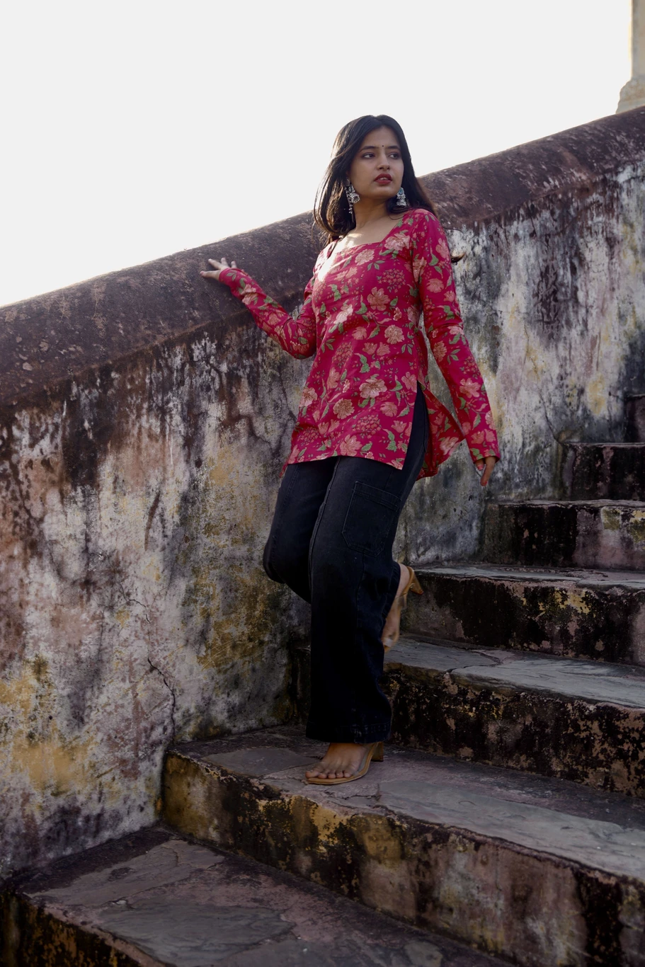 Trendy Pink Floral Short Kurti for Women with Square Neck – Casual Ethnic Top